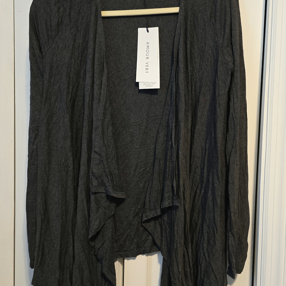 Amour Vert Women's Gray Sweater